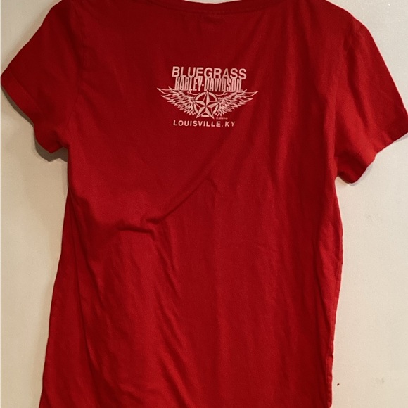 Harley-Davidson Women's Red T-Shirt size medium - Picture 2 of 3